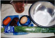【材料】ニラ、ニンジン、干しシイタケ、卵、だんご粉、薄力粉、だし汁ほか